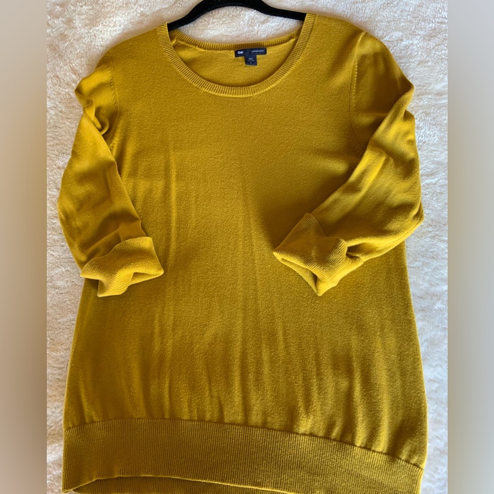Women’s GAP Sweater Size Large